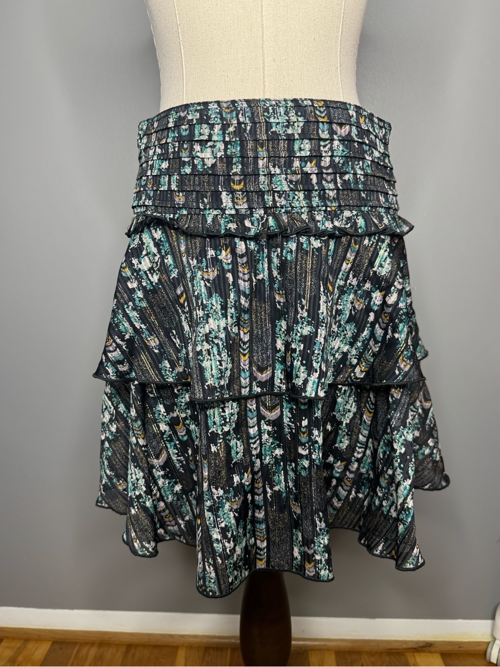 Reiss black green Misa flippy mini skirt.